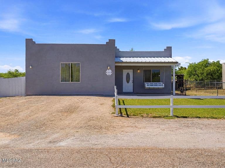 3105 W Century Dr photo 2