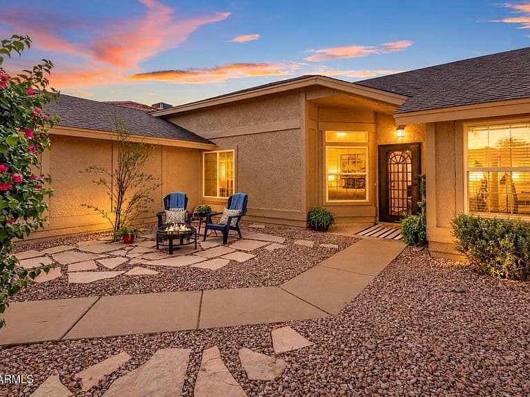 10848 E BECKER Lane photo 2