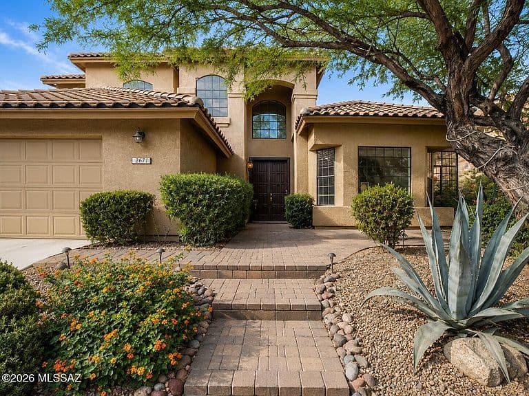 1611 E Sonoran Desert Dr photo 3