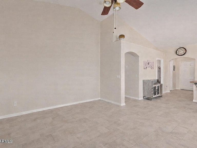 25060 W VISTA NORTE Street photo 5