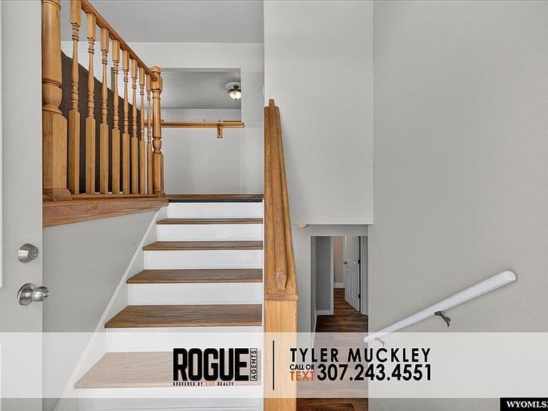 1815 Glendale Ave photo 3