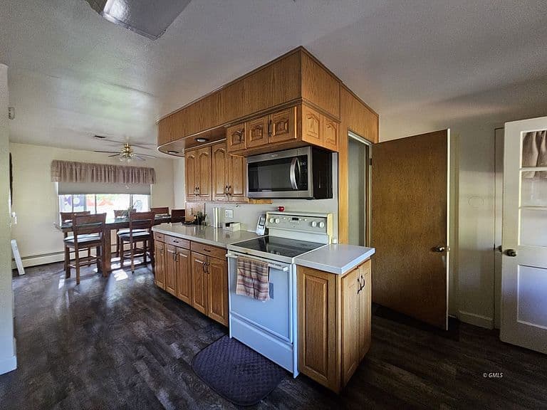 409 N River Ave photo 4