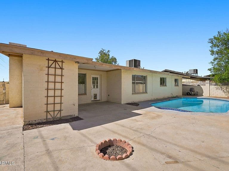 1008 W DRUMMER Avenue photo 3