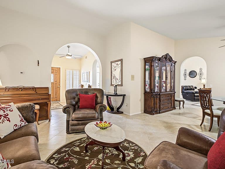 10423 E NACOMA Drive photo 4