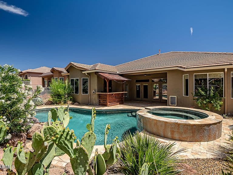 4820 E SONOMA Court photo 1