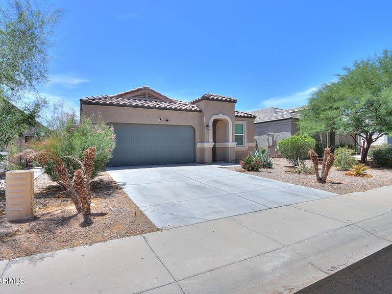36467 W PAMPOLOMA Avenue photo 4