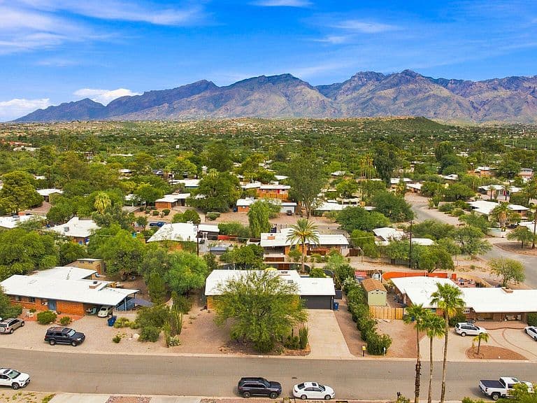 6951 E Taos Pl photo 3