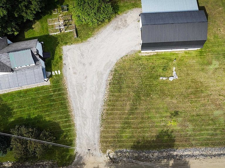 135 East Ridge Road photo 3