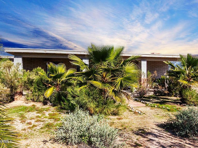 27119 E Orville St photo 2