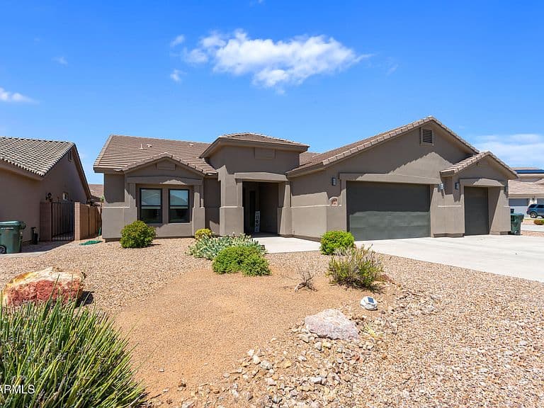 330 MESA TRAIL Drive photo 1