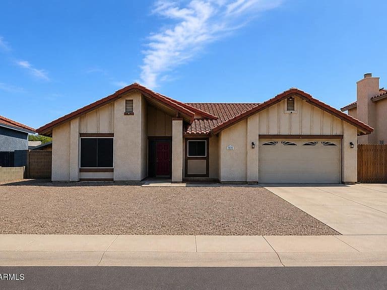 7839 W CANTERBURY Drive photo 1