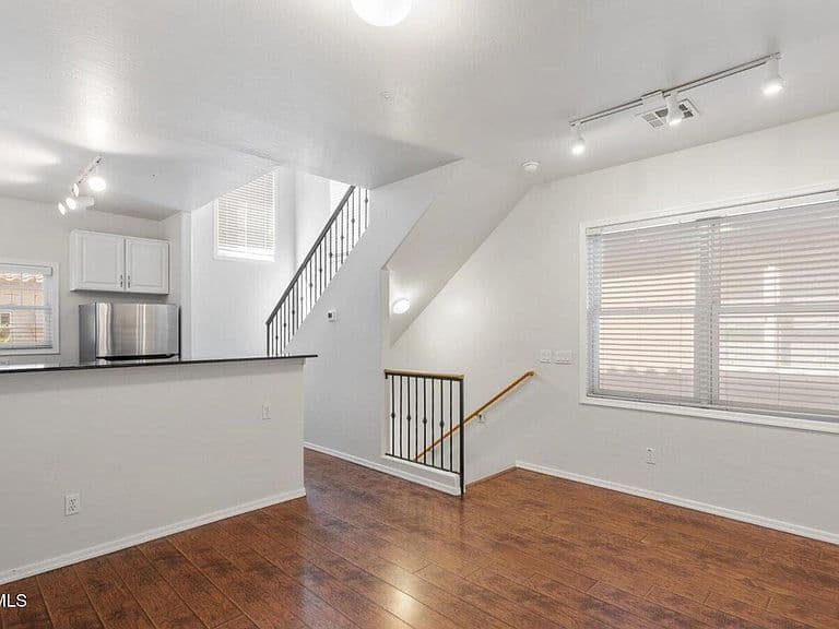4212 E JASPER Drive photo 3