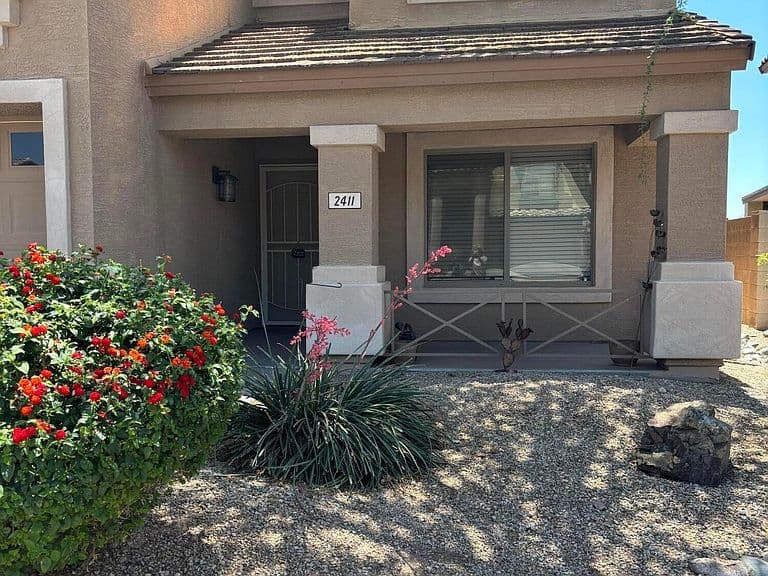 2411 W LUCIA Drive photo 4