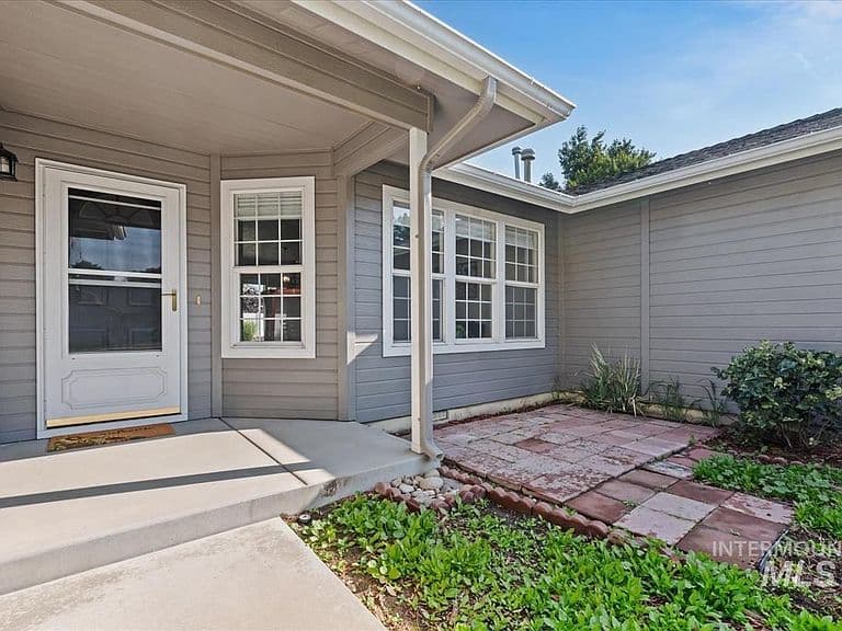 2214 E Katelyn Dr photo 4