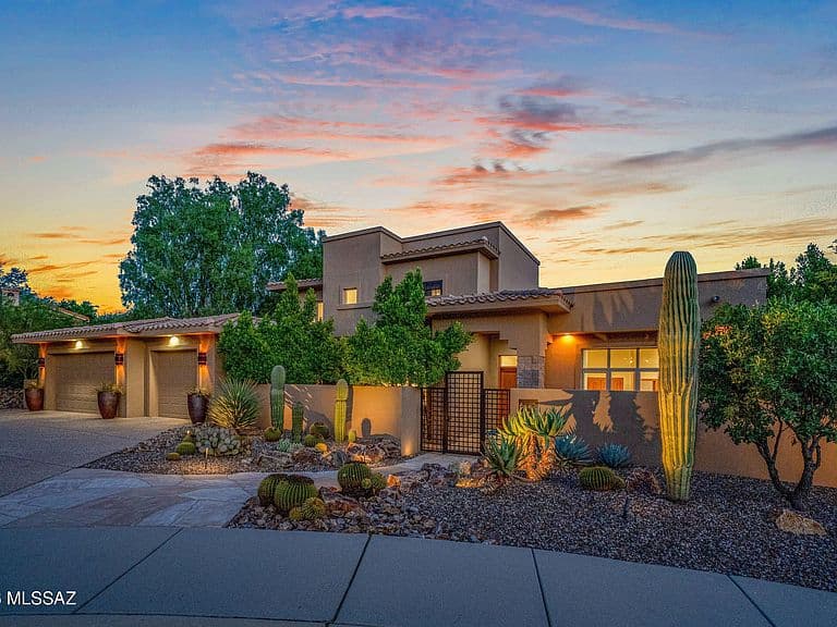 6882 E Desert Wind Ct photo 2