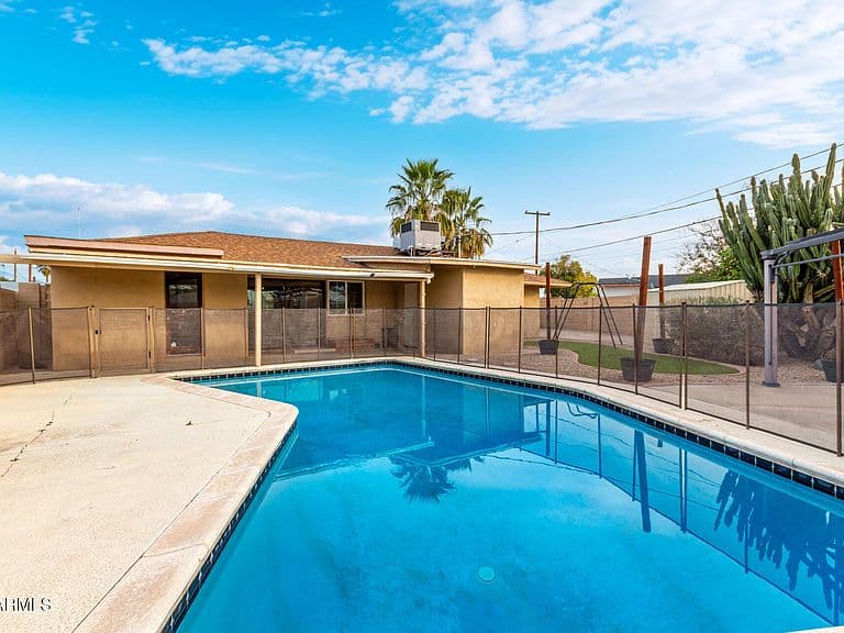 4637 E GRANADA Road photo 2