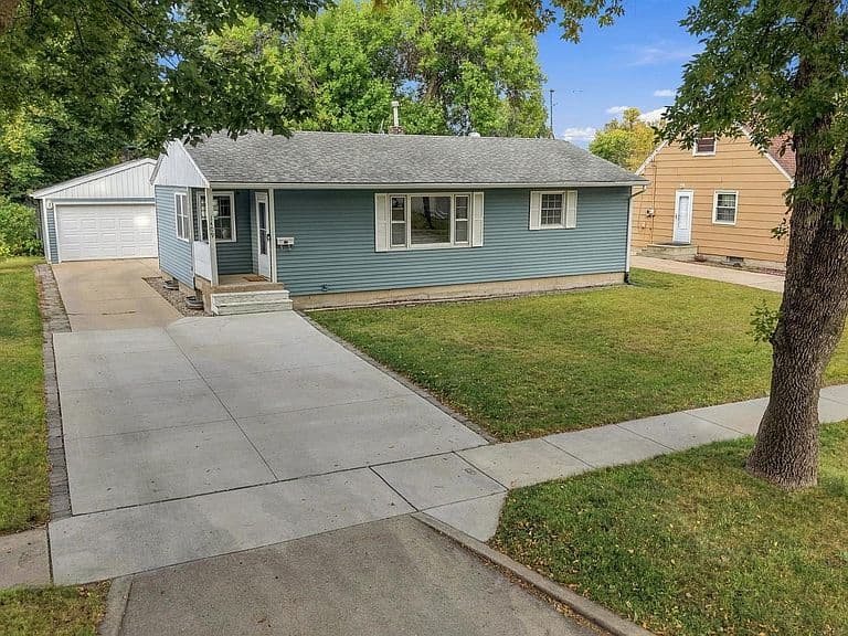 1409 18th St S photo 1