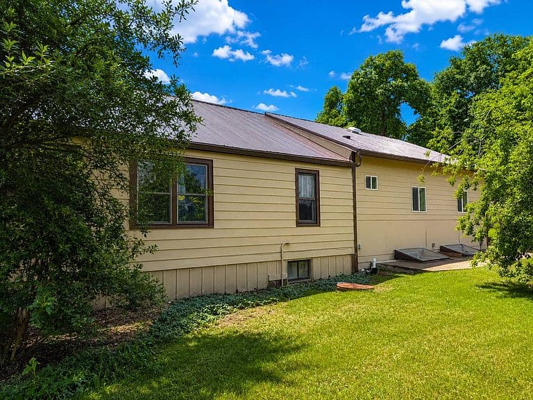 12665 Highway 200 photo 4