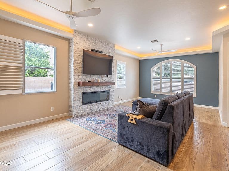 2941 W Desert Glory Dr photo 5