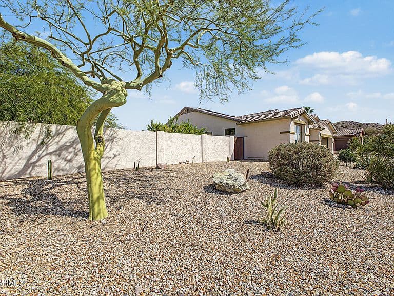 10135 S 185TH Avenue photo 5