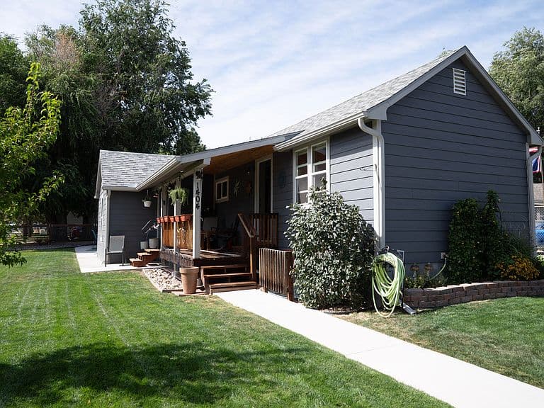 1404 Bowman Ave photo 3