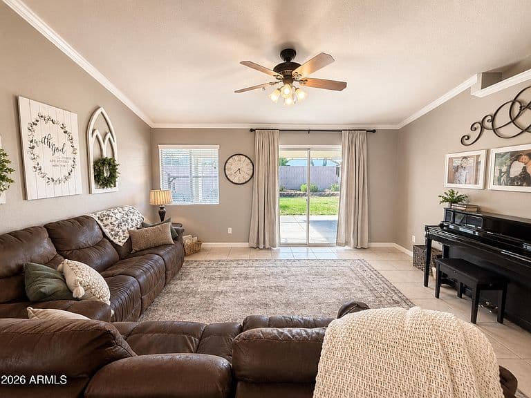 16118 W LINCOLN Street photo 5