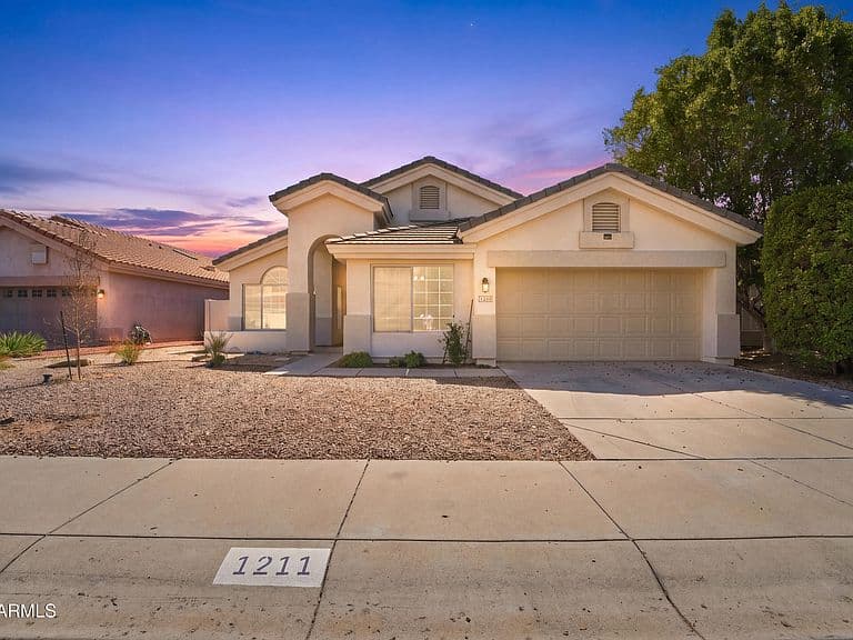 1211 W CAROL ANN Way photo 1