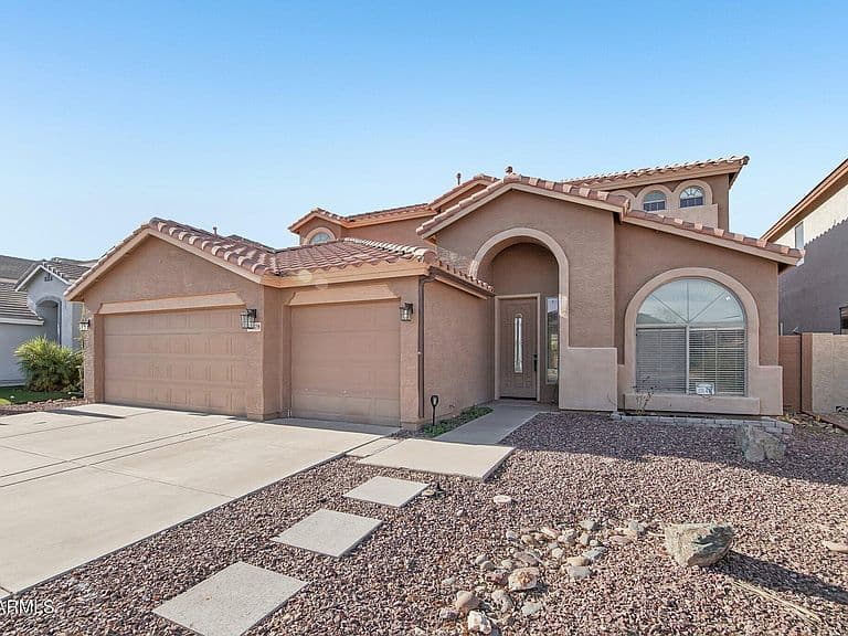 43578 W CYDNEE Drive photo 3