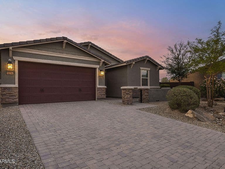 1276 S 224TH Lane photo 3