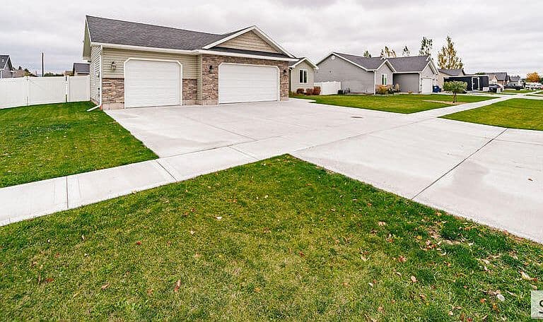 3002 N Golden Rod Dr photo 2