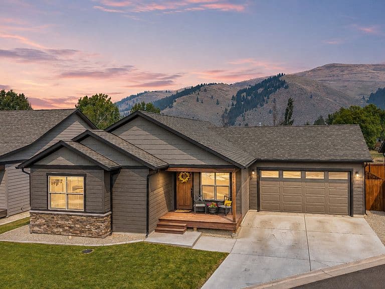 5664 Lonesome Dove Ln photo 1