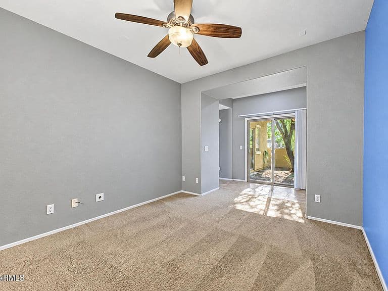 14040 W COUNTRY GABLES Drive photo 5