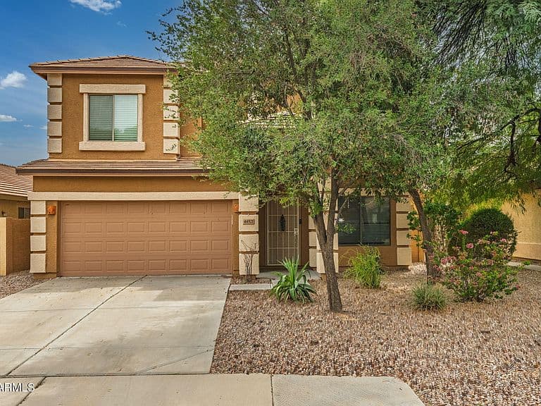 44521 W YUCCA Lane photo 2