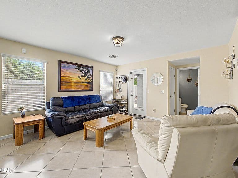 2098 E SPRUCE Drive photo 3