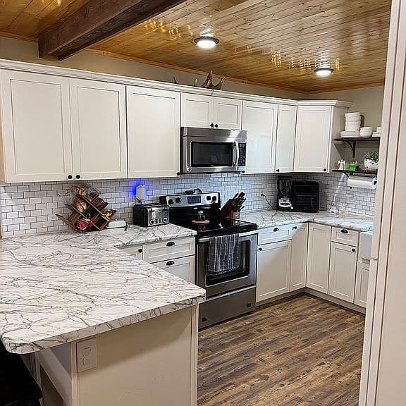15 Winther St photo 5