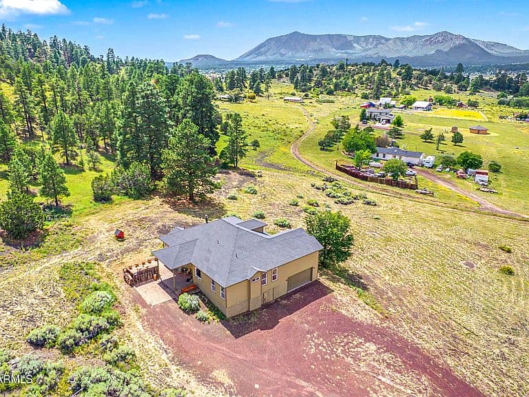 9013 BEASLEY Road photo 1