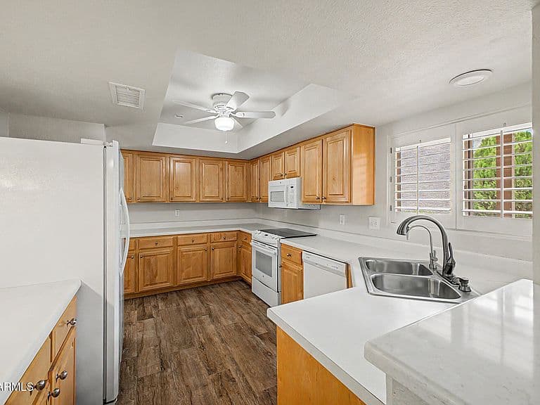 10401 E TWILIGHT Drive photo 4