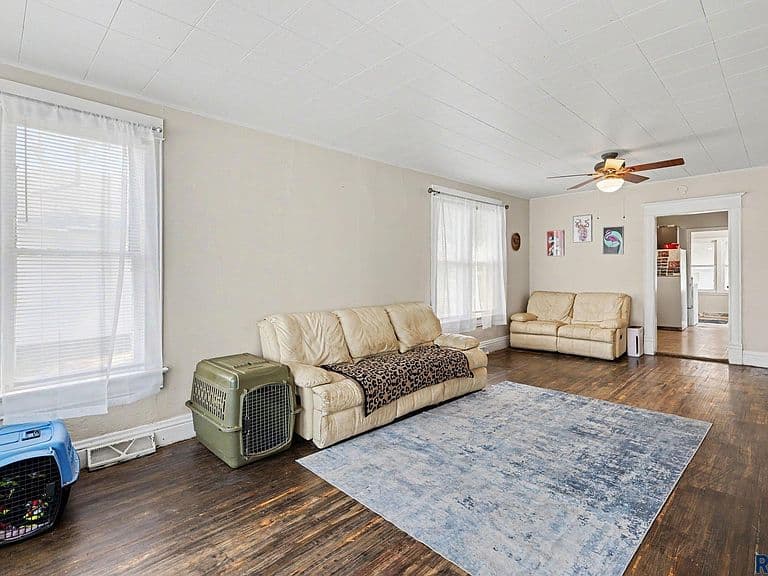 119 N Pleasant St photo 5