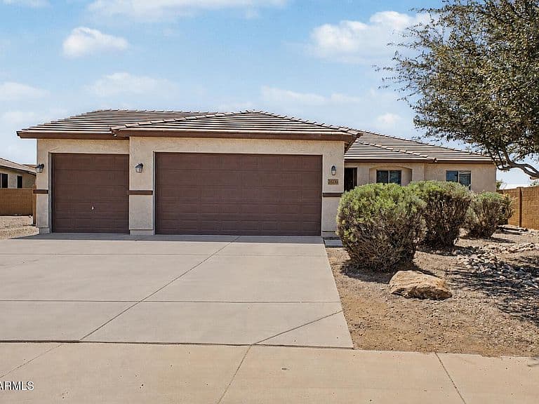 20230 N VALENCIA Drive photo 1