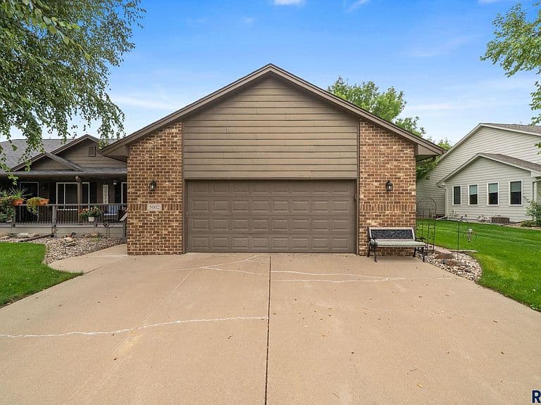 5002 S Baneberry Ave photo 5