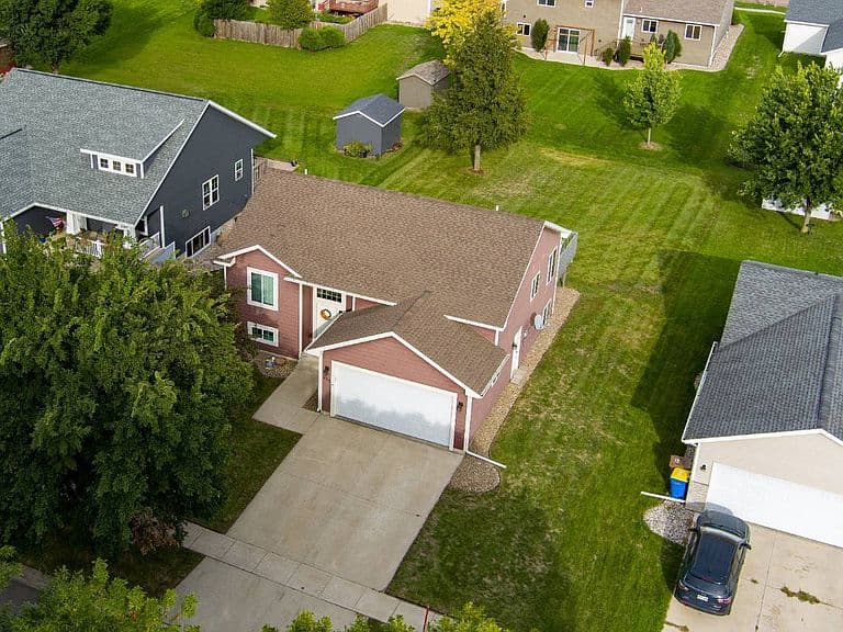 919 Deer Ln photo 1