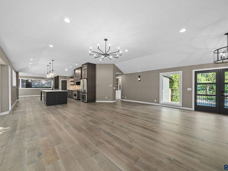 1200 E Tomar Rd photo 3