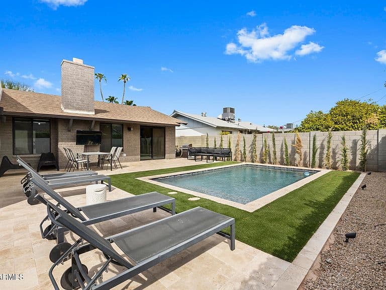 8731 E STARLIGHT Way photo 1