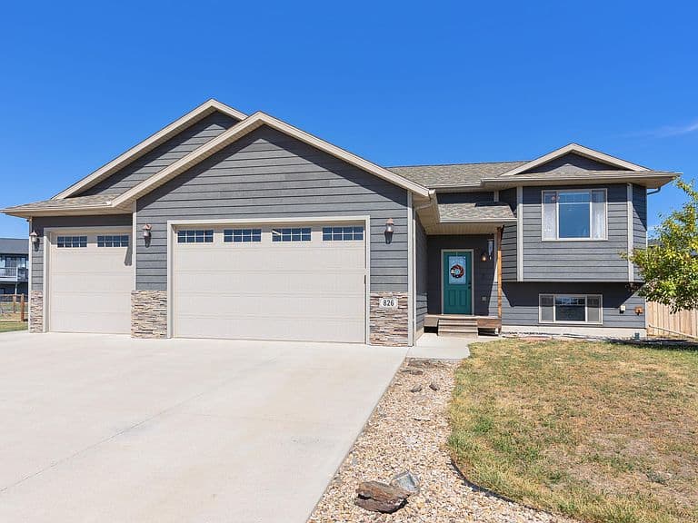826 Dirk Ct photo 1