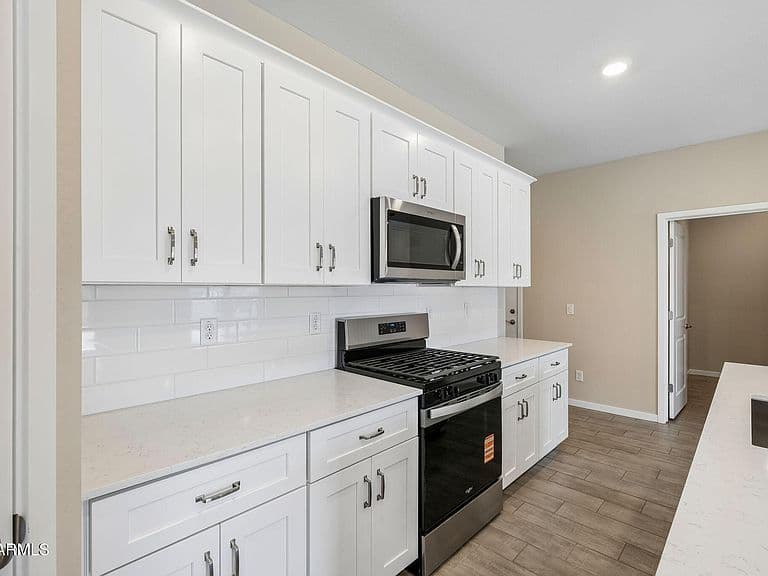 36815 W NINA Street photo 2