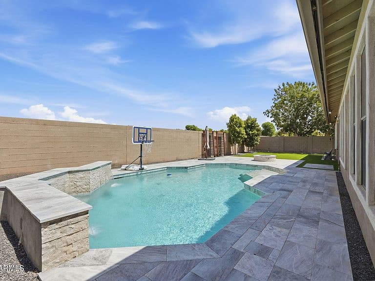 3158 E SIERRA MADRE Avenue photo 3