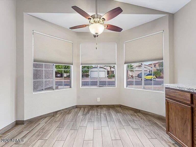 4327 E Siesta Lane photo 4