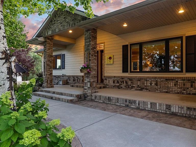 3002 Alpine Dr photo 3