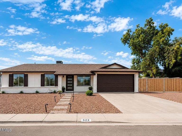522 W HIGHLAND Street photo 2