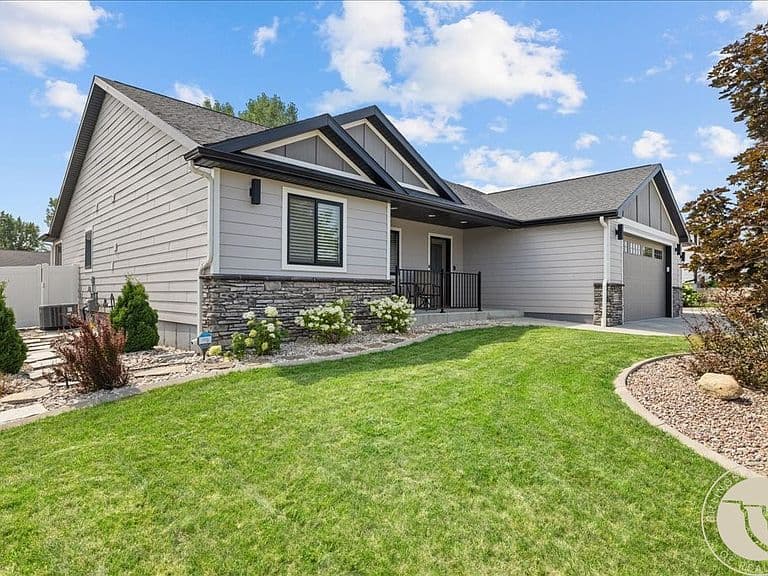 878 Tierra Dr photo 2